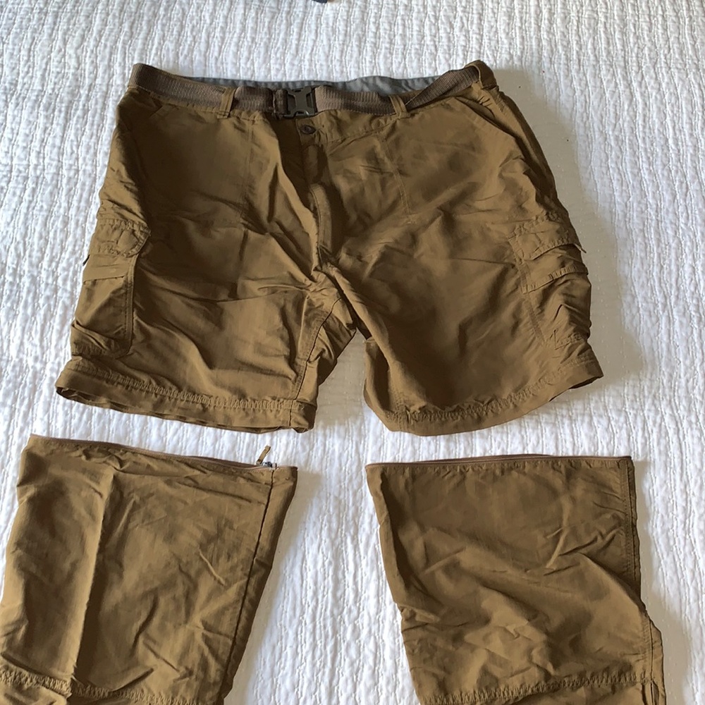 Men’s Cabela’s convertible hiking pants. 46X32